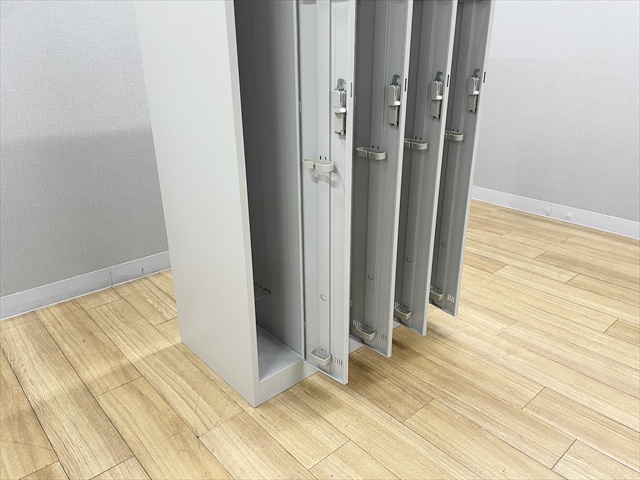 4�l�p���b�J�[�@LEO�@LE-4N