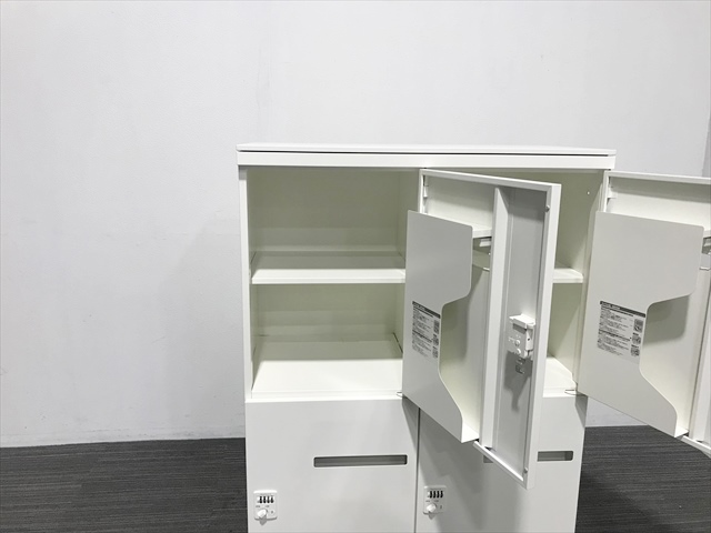 4人用パーソナルロッカー 2列2段 レクトライン ダイヤル式 天板付 4B25YX ZA75[オカムラ][中古]|パーソナルロッカー・メールBOX- ロッカーオフィス家具（中古）通販ならHappy（ハッピー）