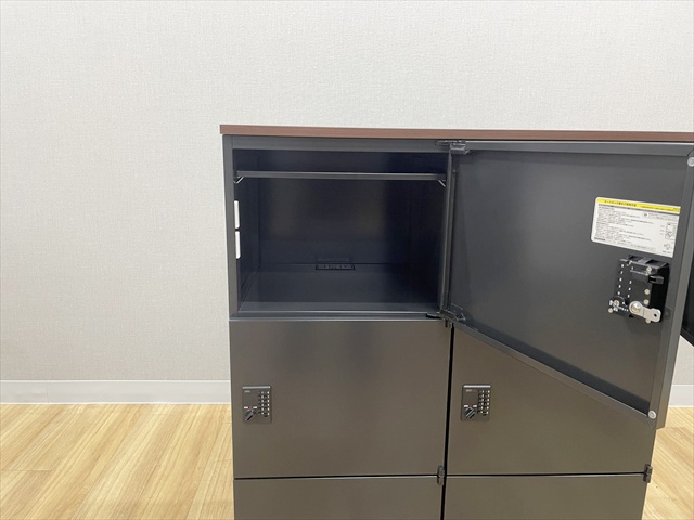 6lpp[\ibJ[@23i@HS@ubN^Cv@vbV@Vt@5-821-7941 N