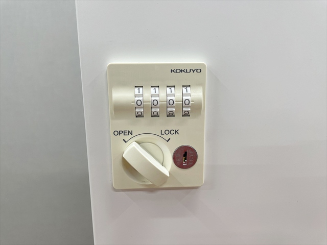 8�l�p�p�[�\�i�����b�J�[�@�G�f�B�A�@�_�C�������@�V���O���x�[�X�^�@BWUH-RN82XM79SAW