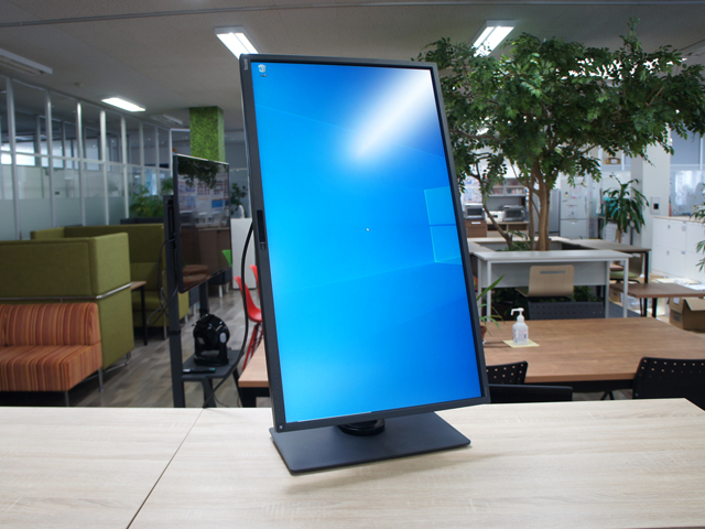 液晶モニター 31.9型ワイド 4K対応 BenQ UHD PD3200U-T[-][中古 