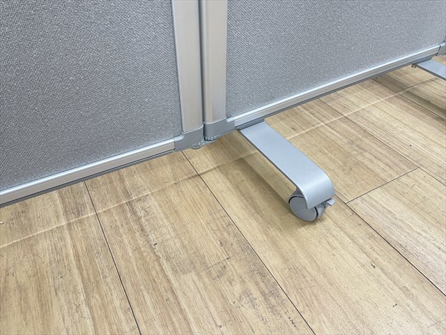 自立パーティション 3連 キャスター付 折りたたみ可[-][中古]|自立 