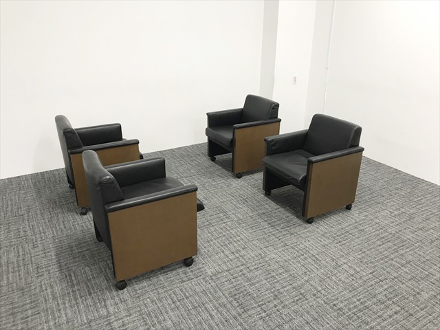 �y��n�ƍՁz�\�t�@�@4�_�Z�b�g�@�x���e�B�I�@�L���X�^�[�t