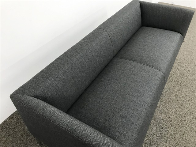 中古cabinetとsofaセット Midnight-Madness 4-Piece Sectional with RAF Corner Chaise In