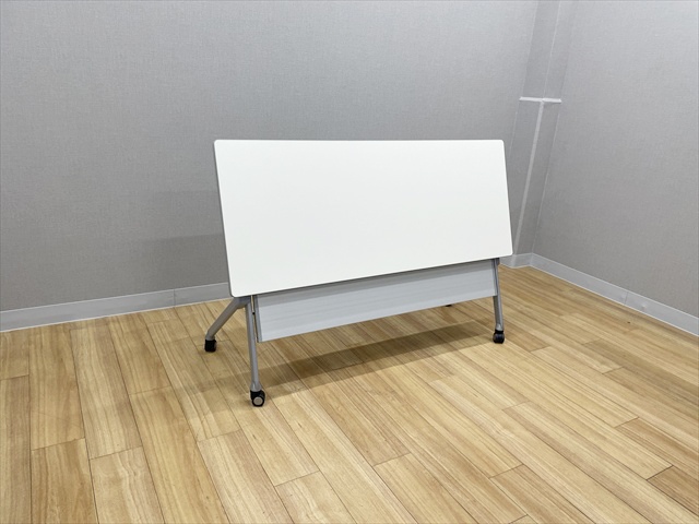 �t���b�v����c�e�[�u���@���t