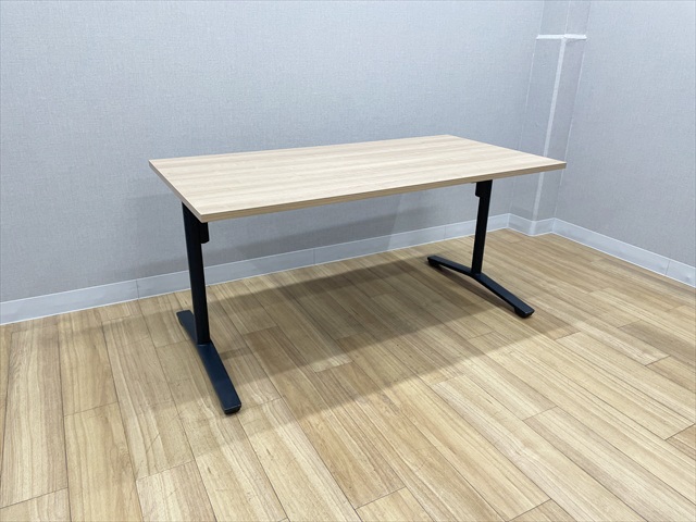 �~�[�e�B���O�e�[�u���@�����i�@�r�G�i�@�t���b�v�^�C�v�@�L���X�^�[�t�@MTT-V157MP2