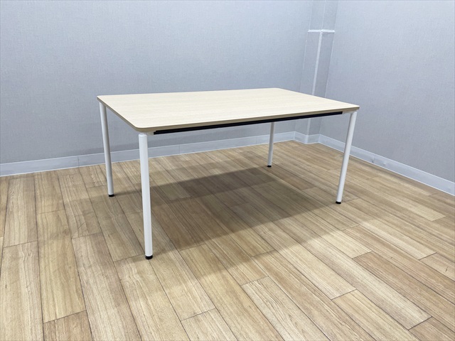 イトーキ　DDC-159F　４つ足会議テーブル『美品中古』Ｗ1500　【リサイクルショップサルフ】 ウチダ ST 4つ足会議テーブル ミーティングテーブル『中古良品