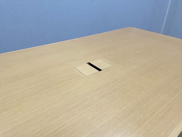 �~�[�e�B���O�e�[�u���@�����i�@USM�L�g�X�@�L���X�^�[�t