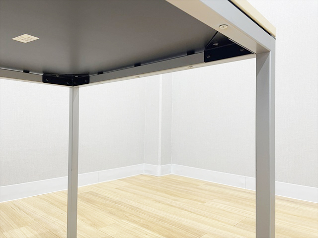 �~�[�e�B���O�e�[�u���@�����i�@�p�e�[�u���@�g���b�Z�@L677AS MG72