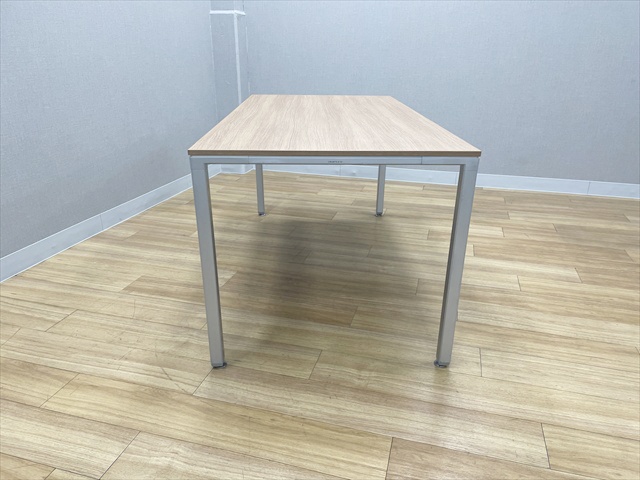 �~�[�e�B���O�e�[�u���@�����i�@4L13�@4L132C MR68