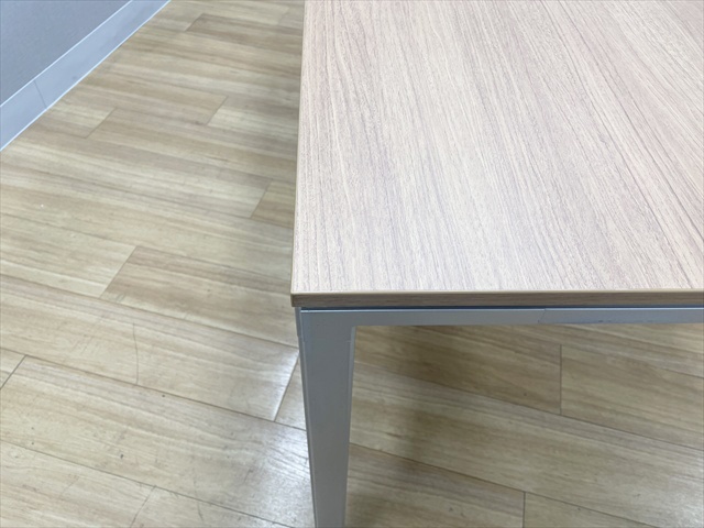 �~�[�e�B���O�e�[�u���@�����i�@4L13�@4L132C MR68