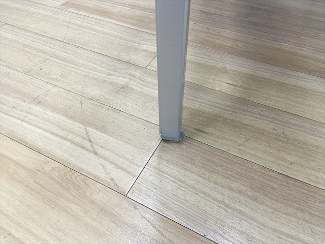 �~�[�e�B���O�e�[�u���@�����i�@4L13�@4L132C MR68