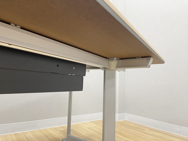 �~�[�e�B���O�e�[�u���@�����i�@WT-300�@WTT-B300P1M