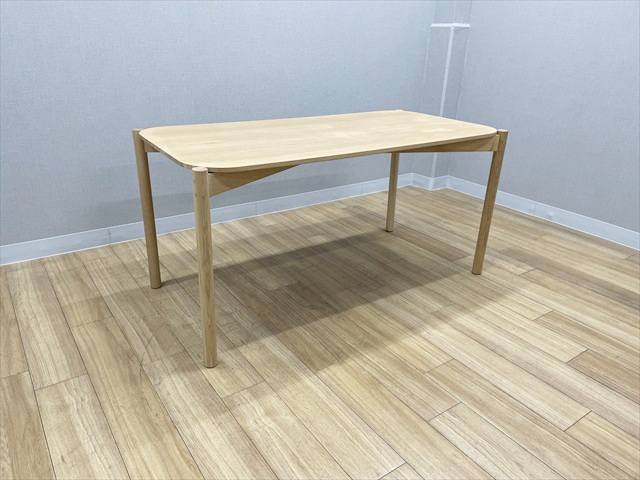 �~�[�e�B���O�e�[�u���@�����i�@�L���X�g�\���@D343KB ME