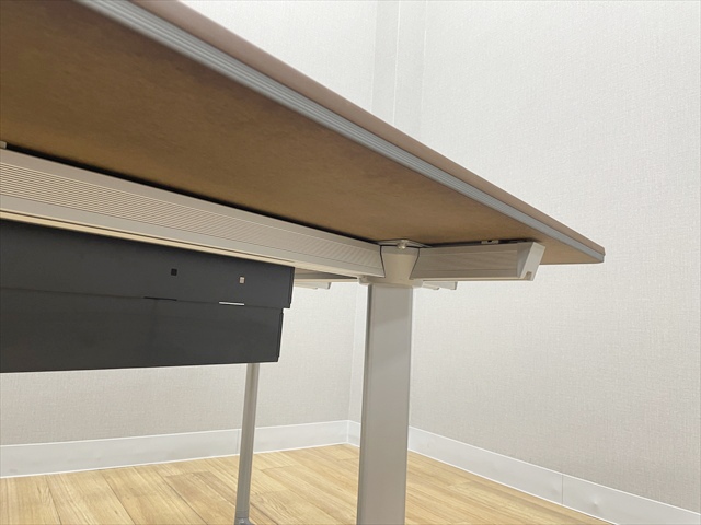 �~�[�e�B���O�e�[�u���@�����i�@WT-300�@WTT-B300M55