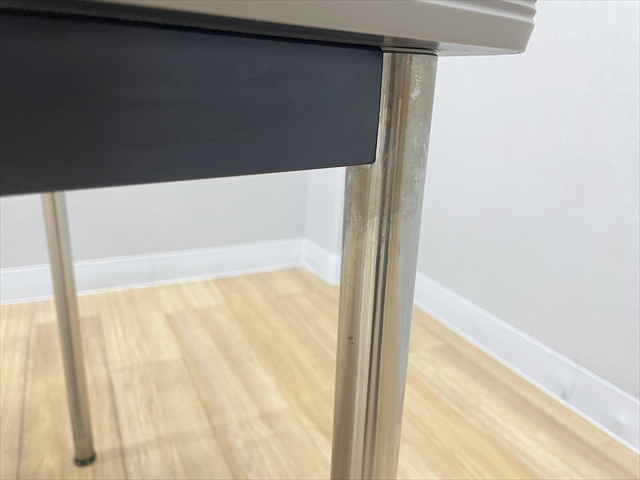 �~�[�e�B���O�e�[�u���@�����i