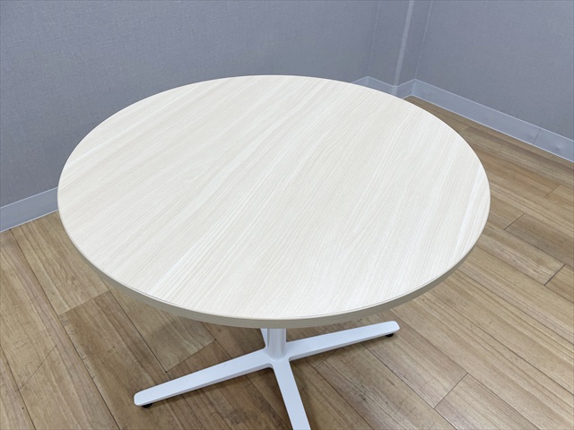 �ۃe�[�u���@�j���[�g�@�\���r�@�T�[�N���^�C�v