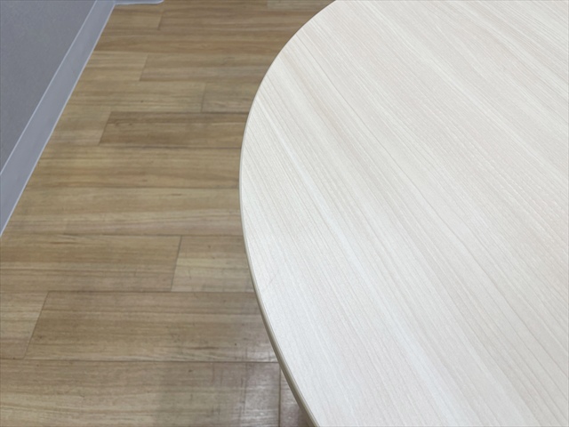 �ۃe�[�u���@�j���[�g�@�\���r�@�T�[�N���^�C�v