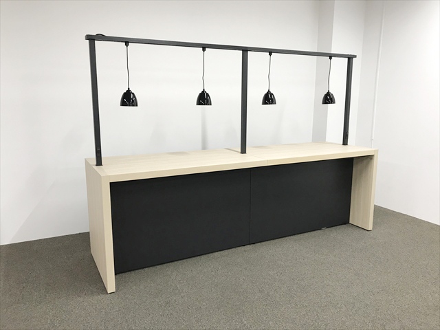 �n�C�J�E���^�[�@�v�g���@�f�C�Y�I�t�B�X�@�r�b�O�e�[�u���@�n�C�^�C�v�@2���V�@�Ɩ��t