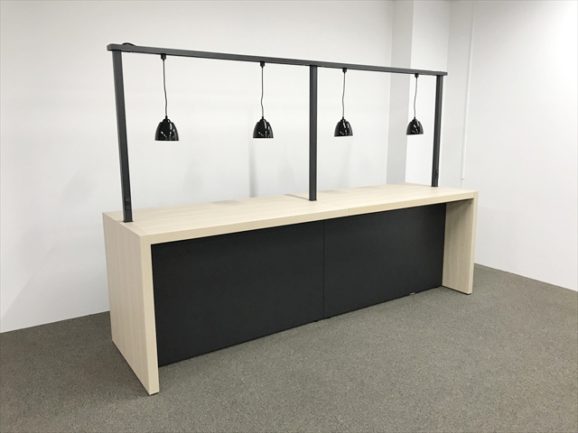 �n�C�J�E���^�[�@�v�g���@�f�C�Y�I�t�B�X�@�r�b�O�e�[�u���@�n�C�^�C�v�@2���V�@�Ɩ��t