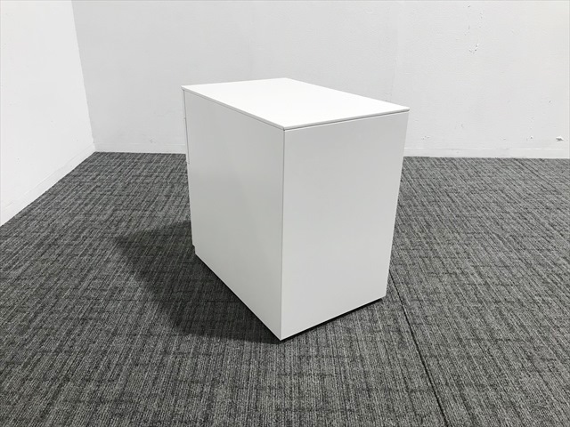 hari出品ページ 楽天市場】イナバ デスクワゴン 3段タイプ B4/A4収納 鍵付き