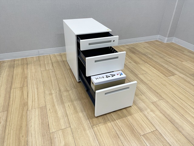 �C���T�C�h���S���@3�i�@CZR