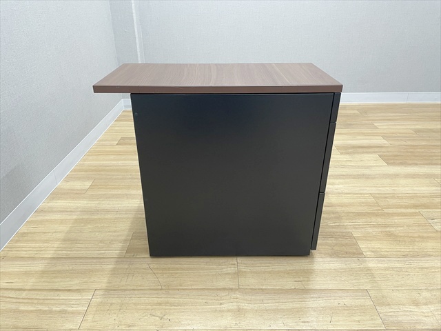 脇デスク 3段 鍵作成不可[-][中古]|脇デスク-脇机・ワゴン オフィス