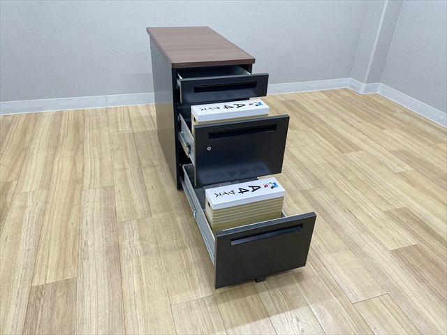 新古品 脇机 （鍵なし） 脇デスク 3段 鍵作成不可[-][中古]|脇デスク-脇机・ワゴン オフィス