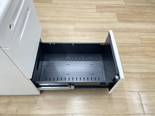 �e�f�X�N�@3�i�@VILLAGE�@8VD04W MJ59